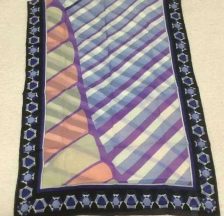 正規品新品未使用のエミリオプッチの大判ショールスカーフ　シルク　イタリア製