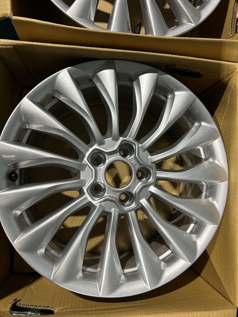 FIAT500X 純正18inch アルミ4本