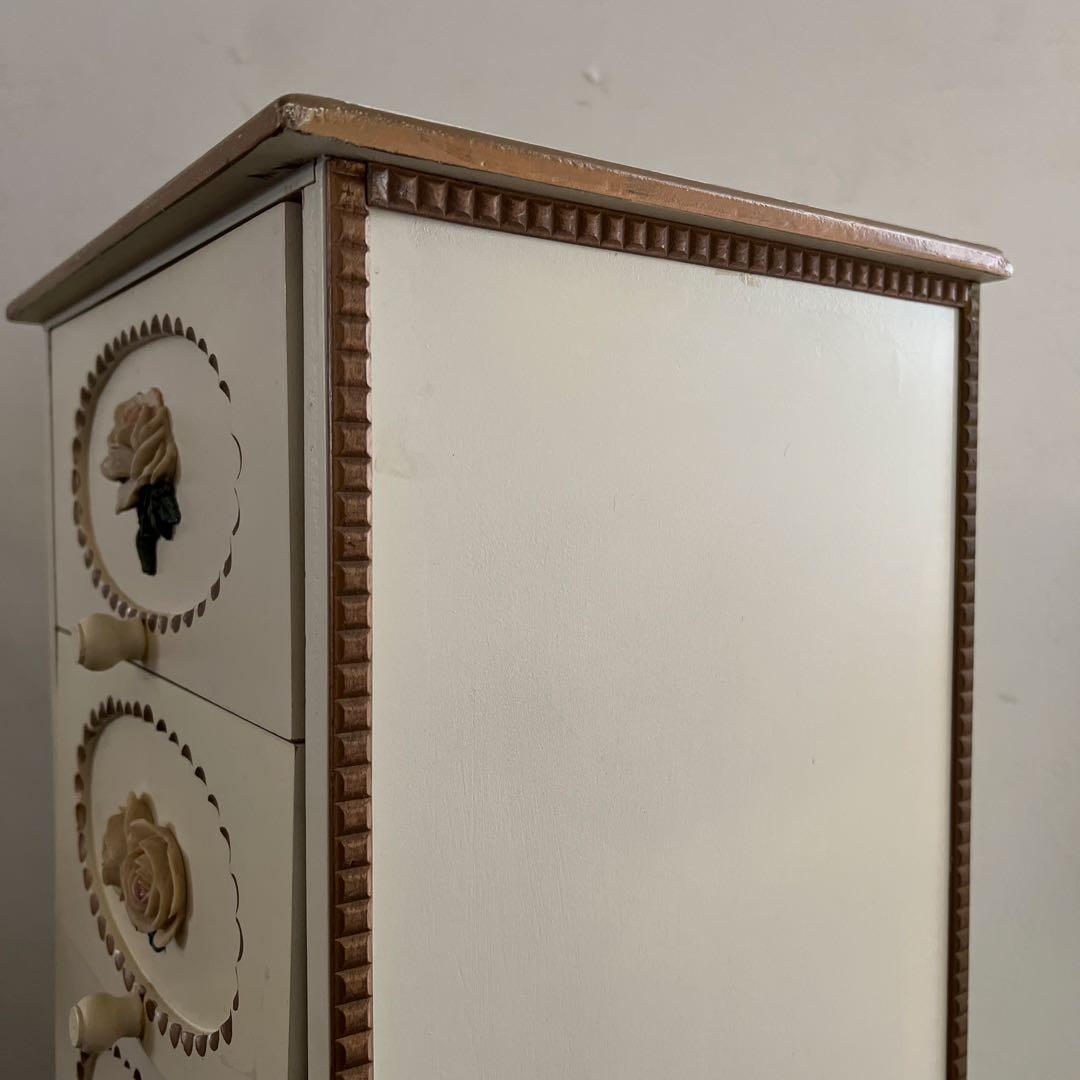 k517r122 フレンチカントリー調 スリムな木製チェスト ローズレリーフ