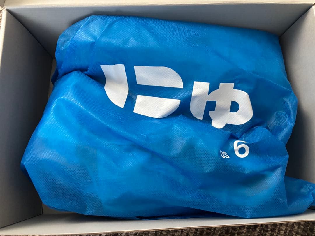 にゅSANGACIO グレー スニーカー24㎝新品未使用