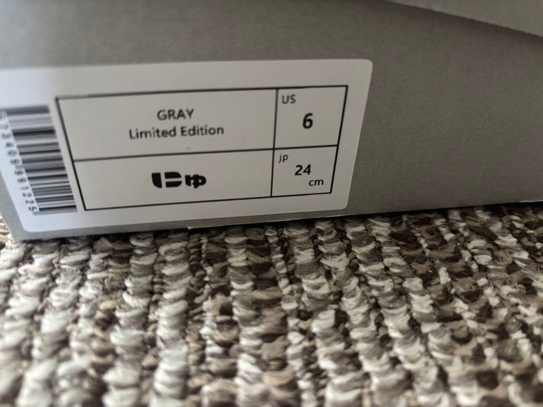 にゅSANGACIO グレー スニーカー24㎝新品未使用