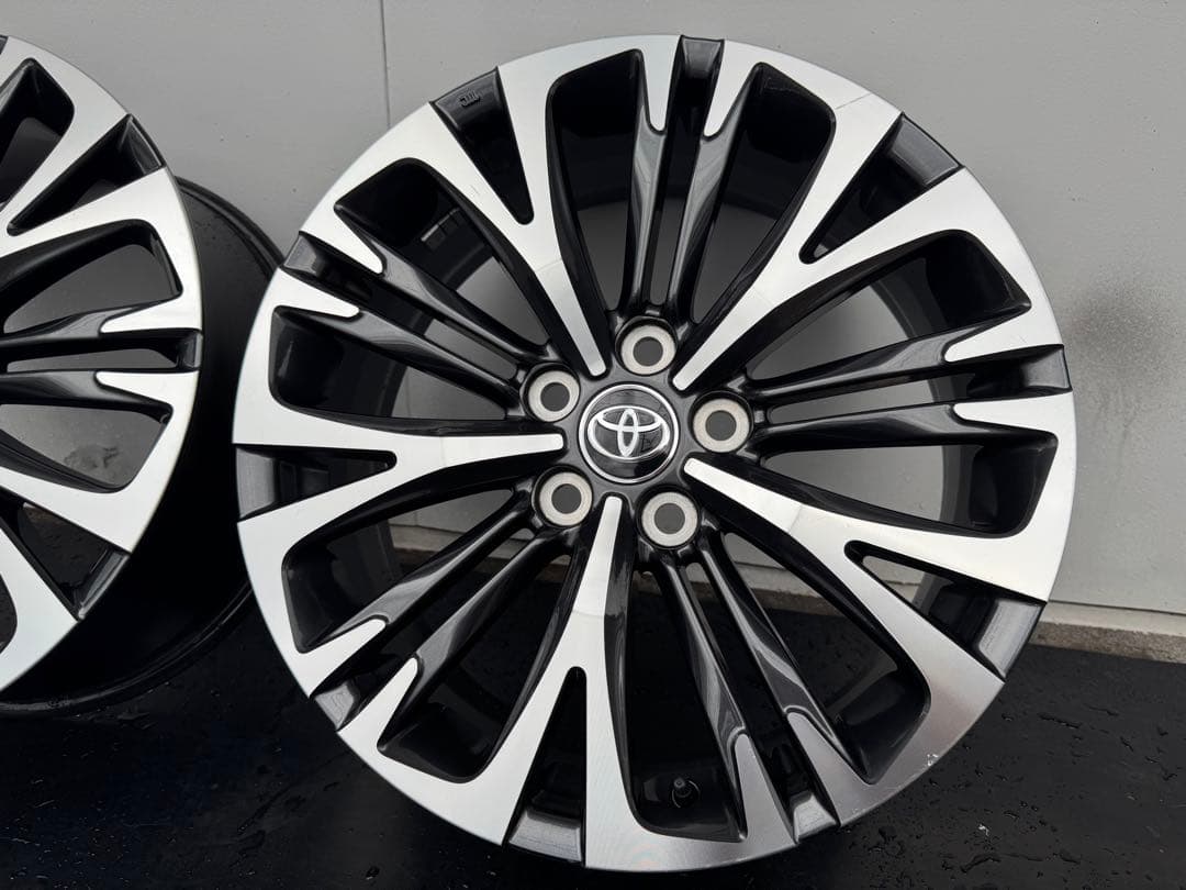 16日まで送料込み‼︎新車外し‼︎ ヤリスクロス Z 純正18インチホイール　③