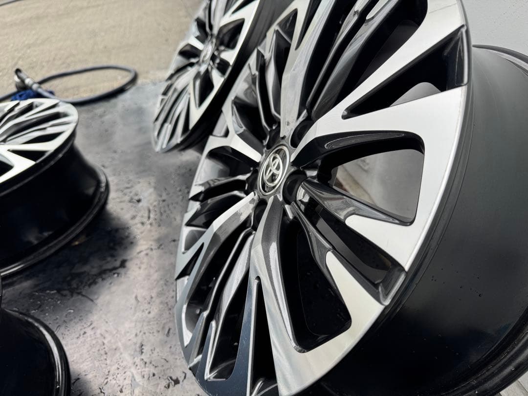 16日まで送料込み‼︎新車外し‼︎ ヤリスクロス Z 純正18インチホイール　③