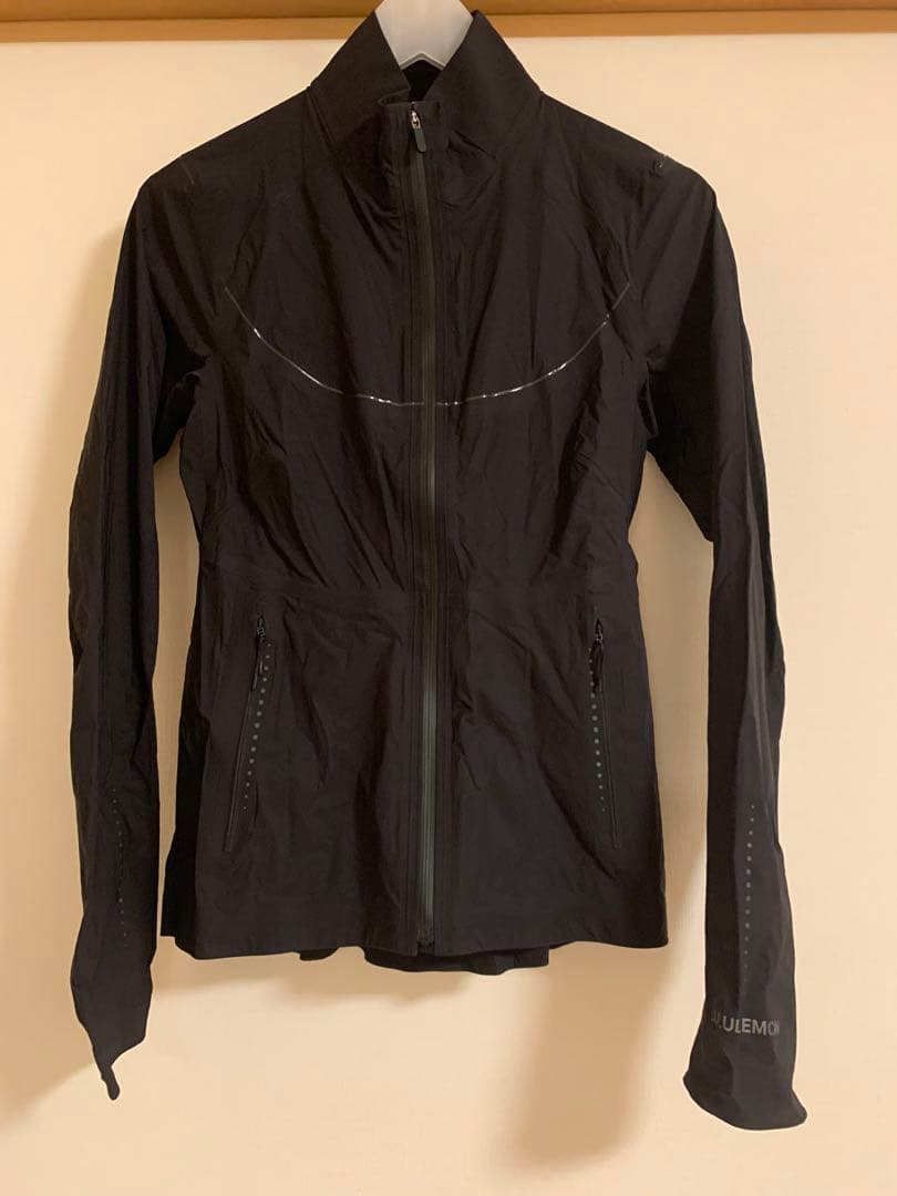 LULULEMON ブラック サイクルジャケット フルジップ
