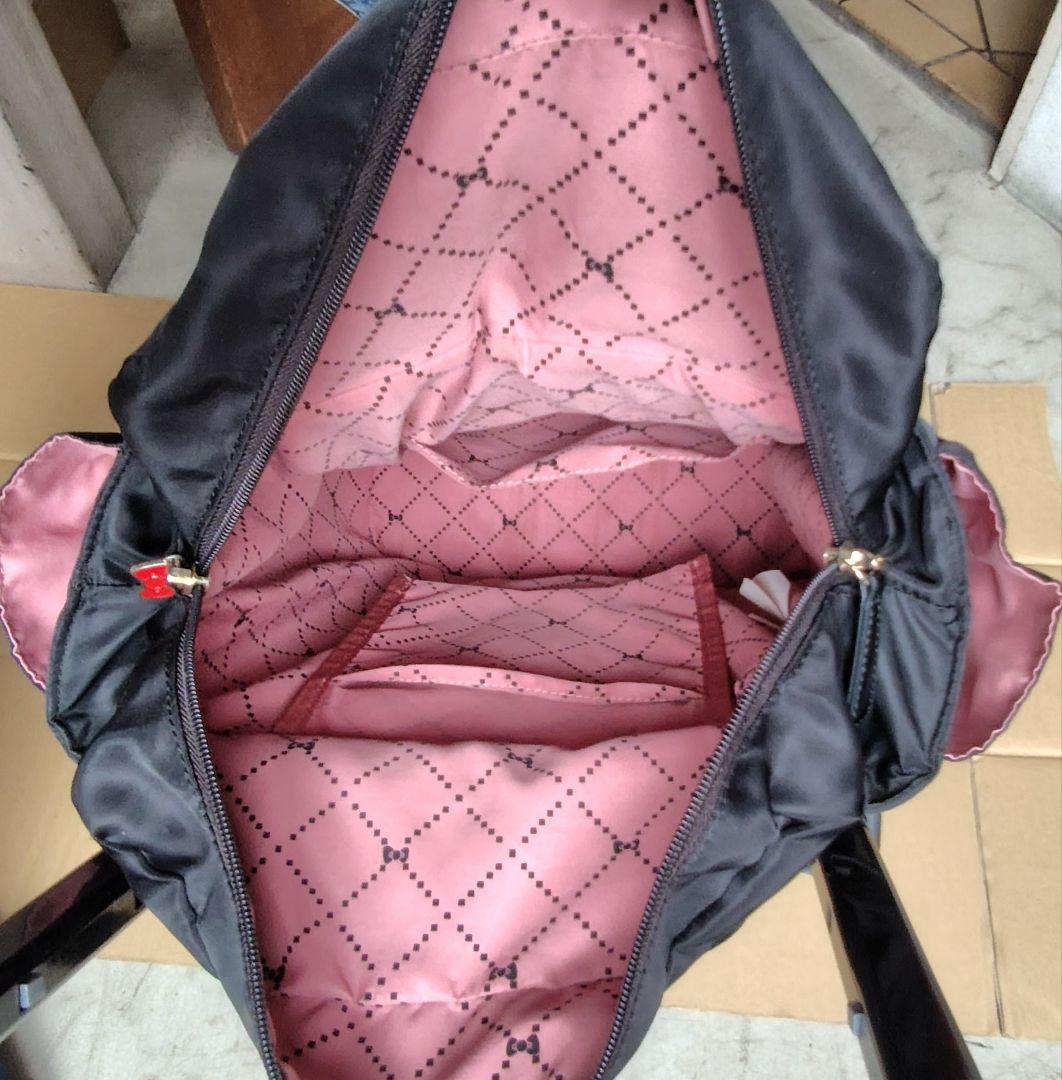 スワニー　キャリーバッグ　ハローキティ