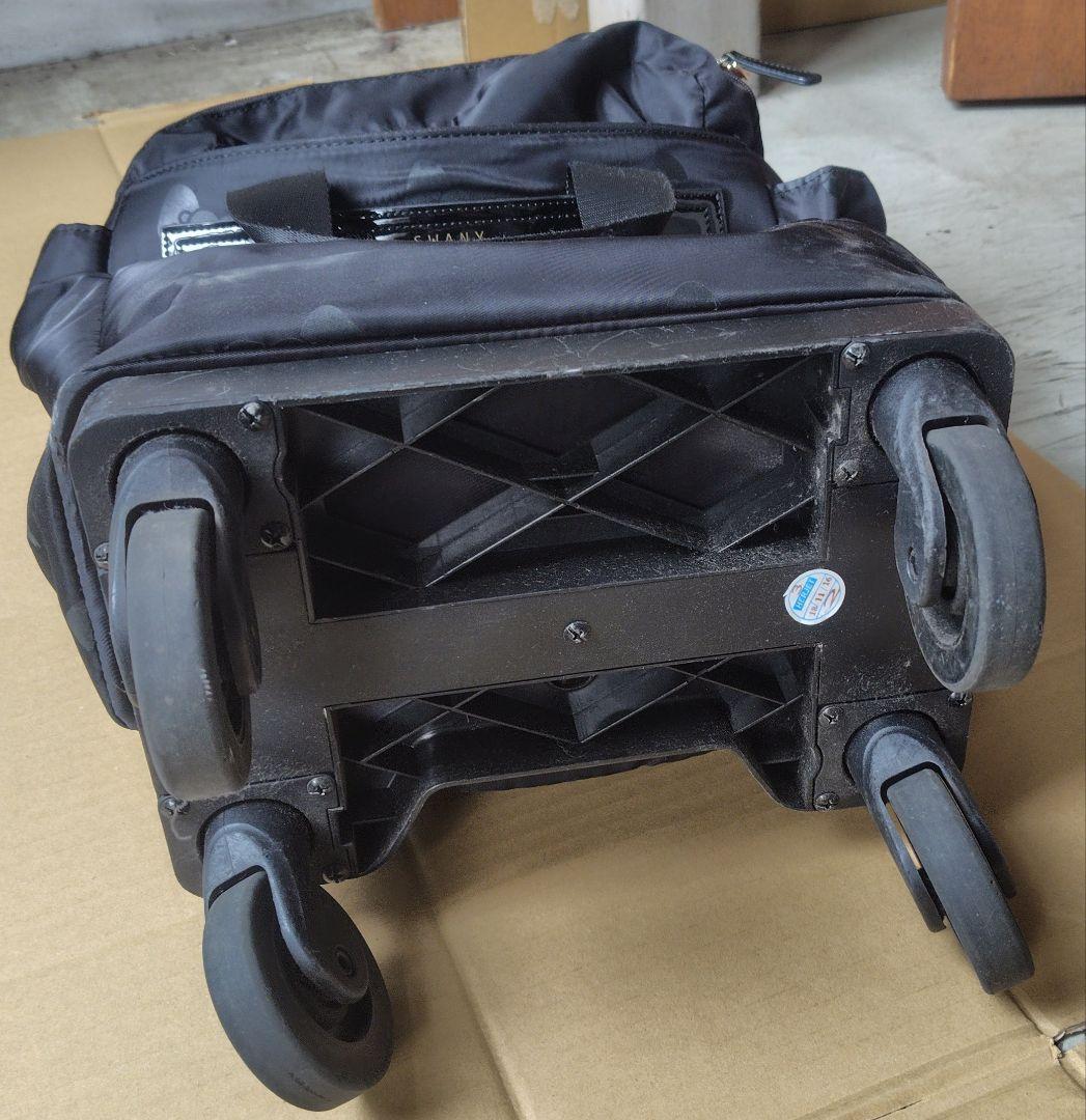 スワニー　キャリーバッグ　ハローキティ