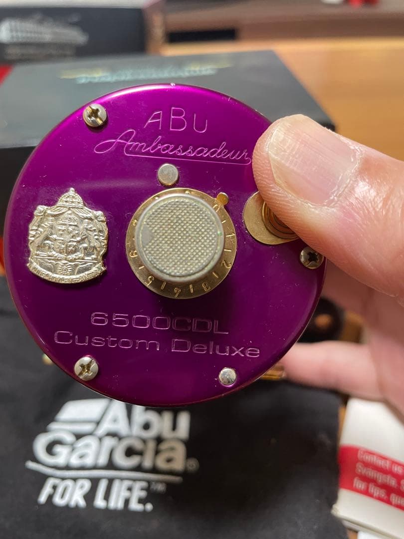 アブ　アンバサダー6500CDL限定品紫＆金078/200希少　雷魚