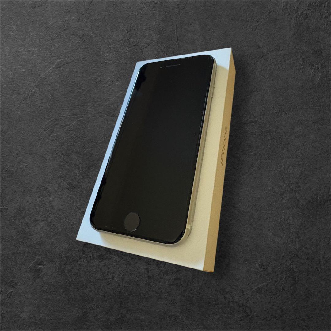 【美品】Apple iPhone SE（第2世代）128GB ホワイト