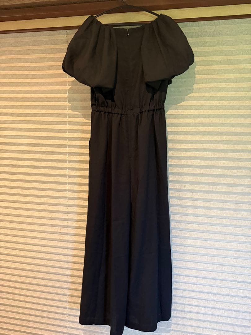 新品未使用タグ付JUSGLITTY バルーンスリーブ オールインワン サロペット