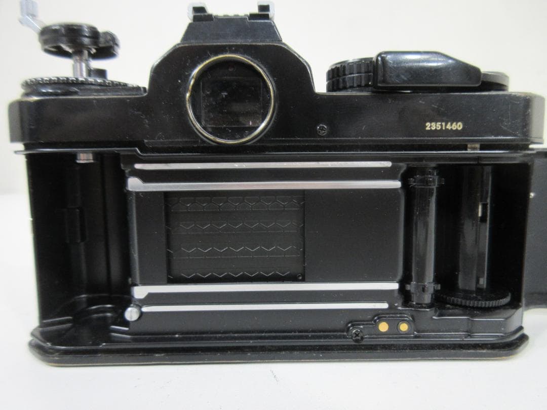 1221W【ジャンク】Nikon フィルム一眼レフカメラ FE2