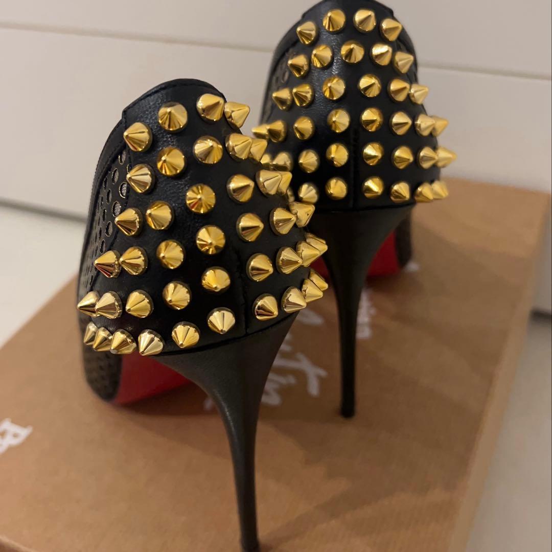 【美品】クリスチャン　ルブタン　パンプス