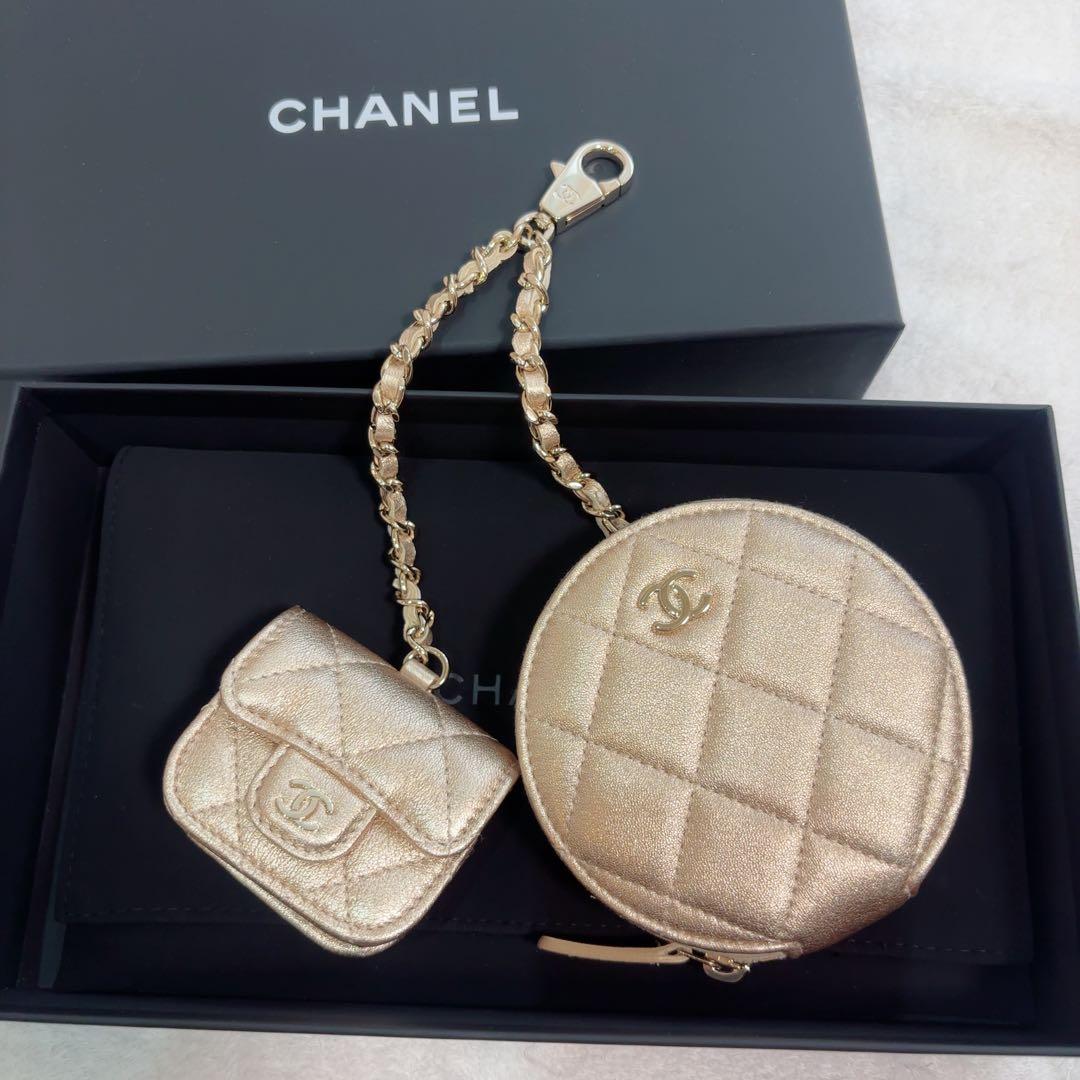 CHANEL イヤーズギフト　ケース AirPodsケース　バッグチャーム