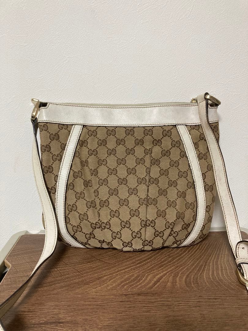 GUCCI グッチ　ショルダーバッグ