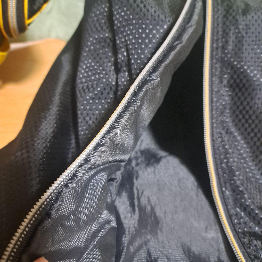 テーラーメイドRBZ STAGE 2 スタンド式キャディバッグ。美品！