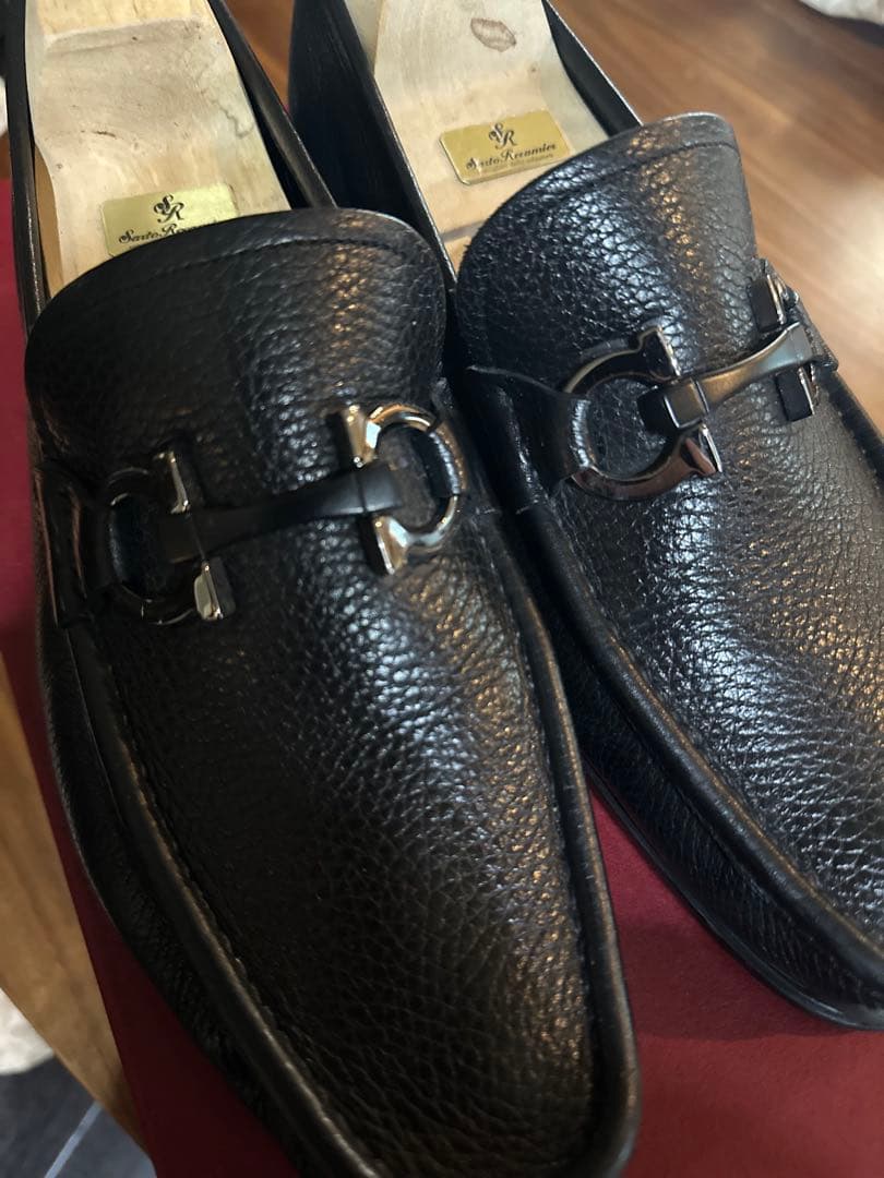 Salvatore Ferragamo メンズ　黒ローファー