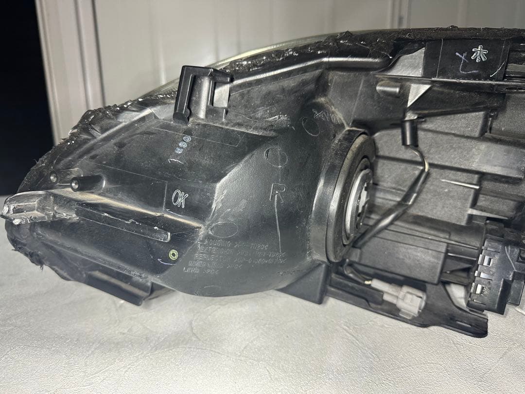 30プリウス US風　ハロゲンヘッドライト