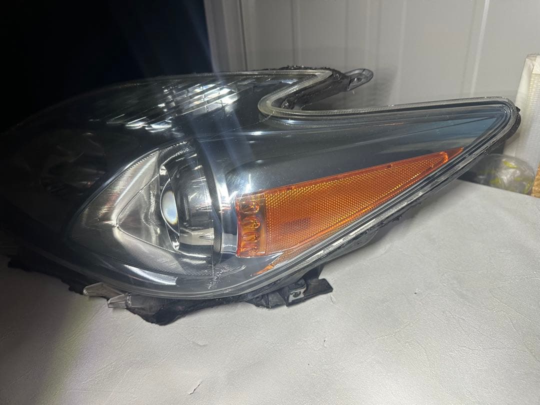 30プリウス US風　ハロゲンヘッドライト