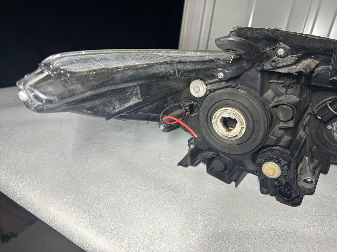 30プリウス US風　ハロゲンヘッドライト