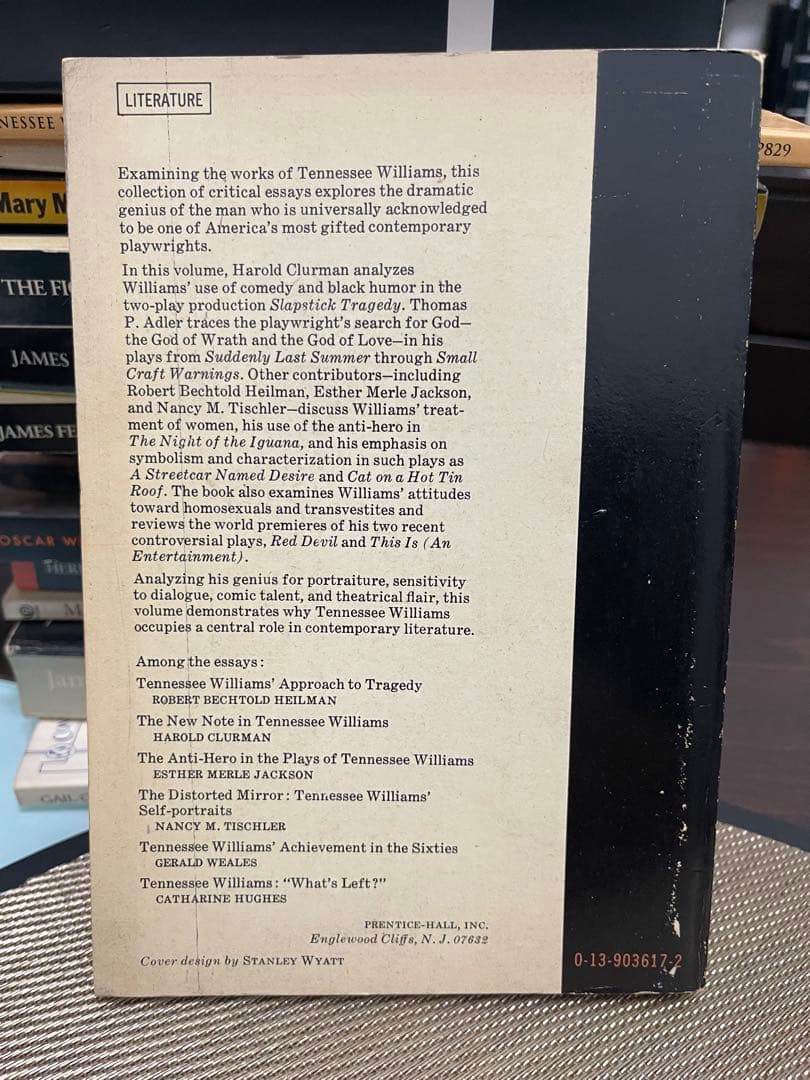 洋書 Tennessee Williams: Critical Essays