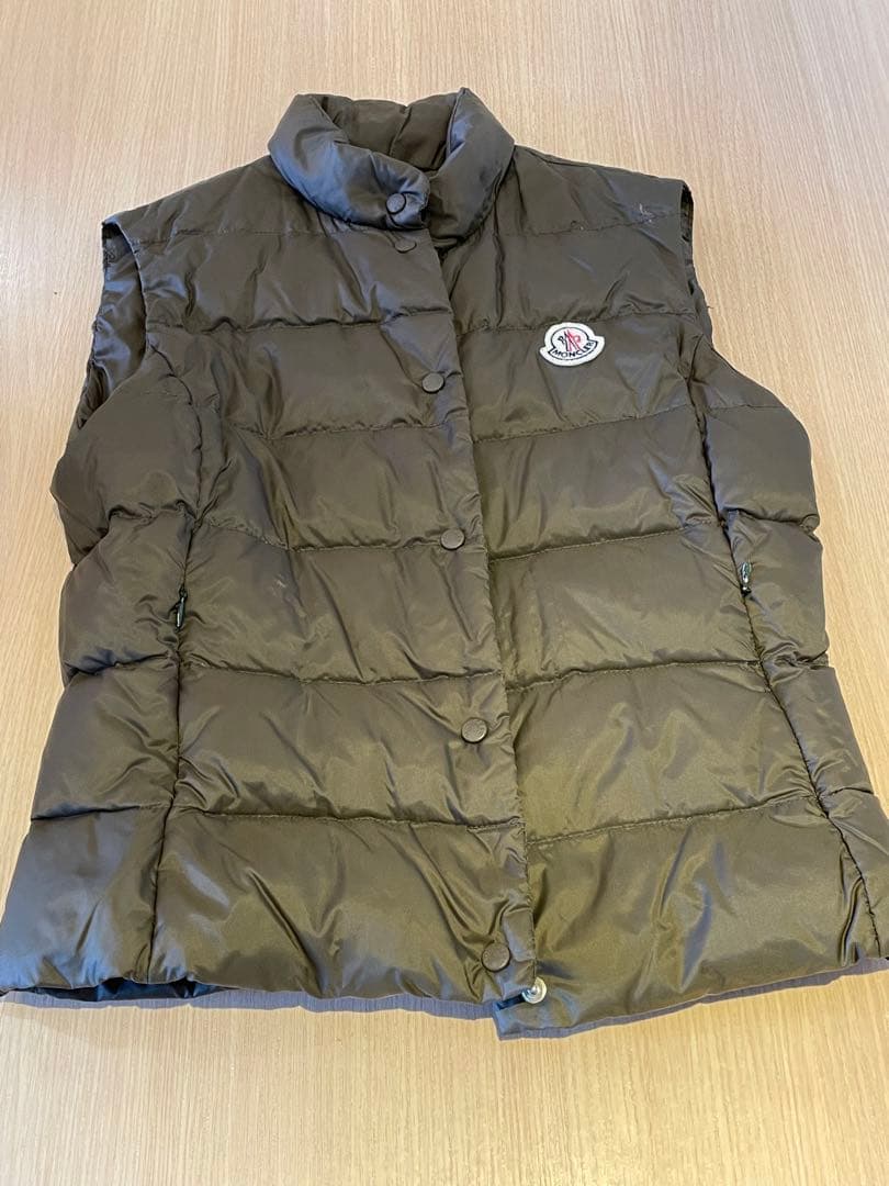 モンクレール　ダウンベスト　サイズ0 オリーブ　最終値下げ　14000円