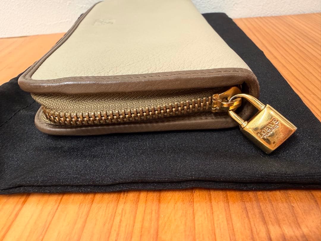 【極美品】LOEWE ロエベ AMAZONA アマソナ ラウンドファスナー