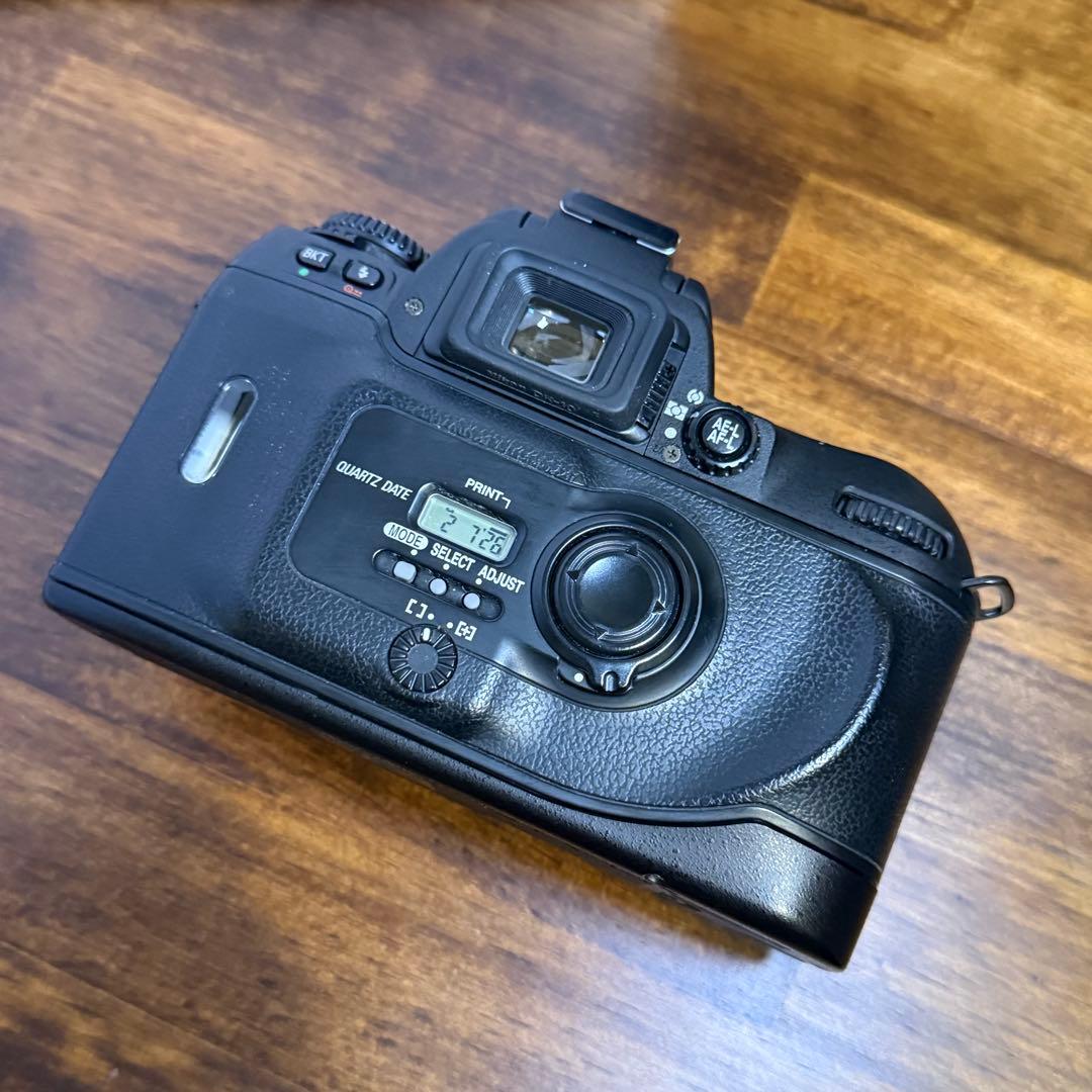 ニコン F80D + NIKKOR 35mm f2D + 28mm f2.8D