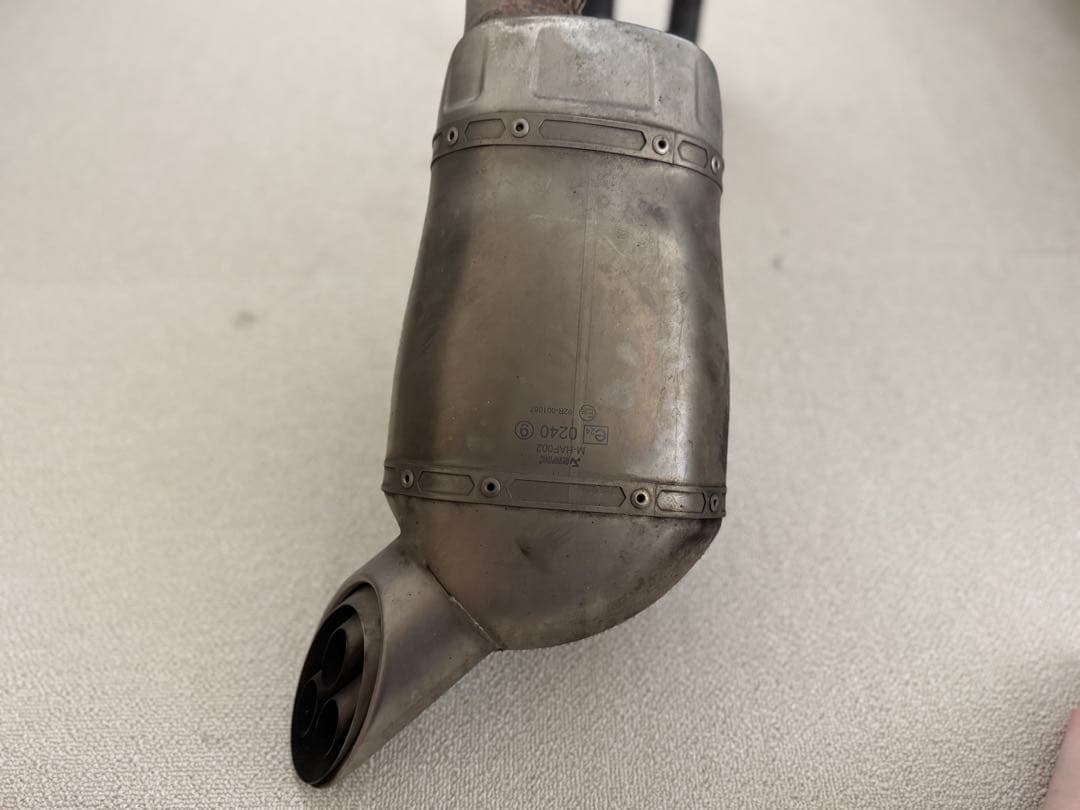 AKRAPOVIC マフラー レーシングライン チタン　MT-09(14-16)