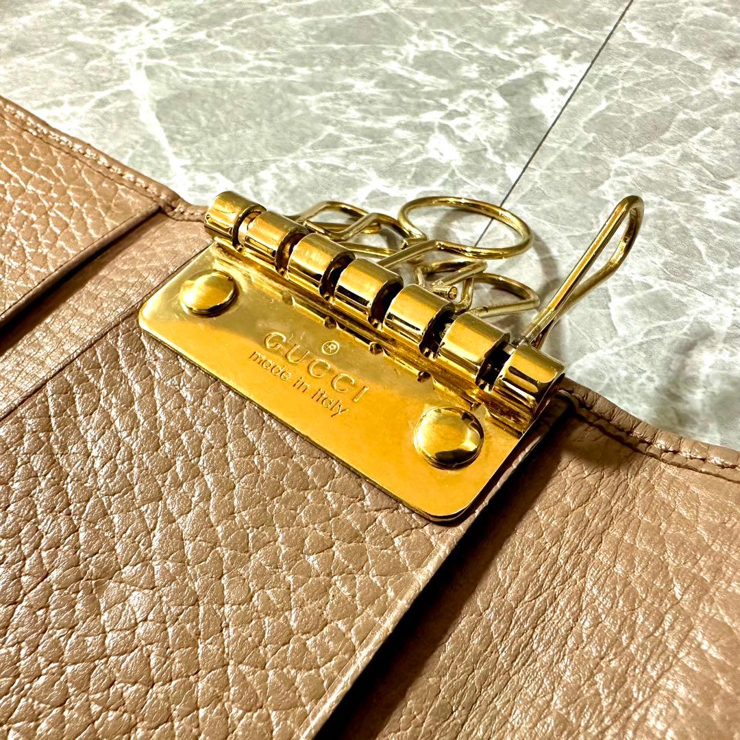 GUCCI GGマーモントキーケース