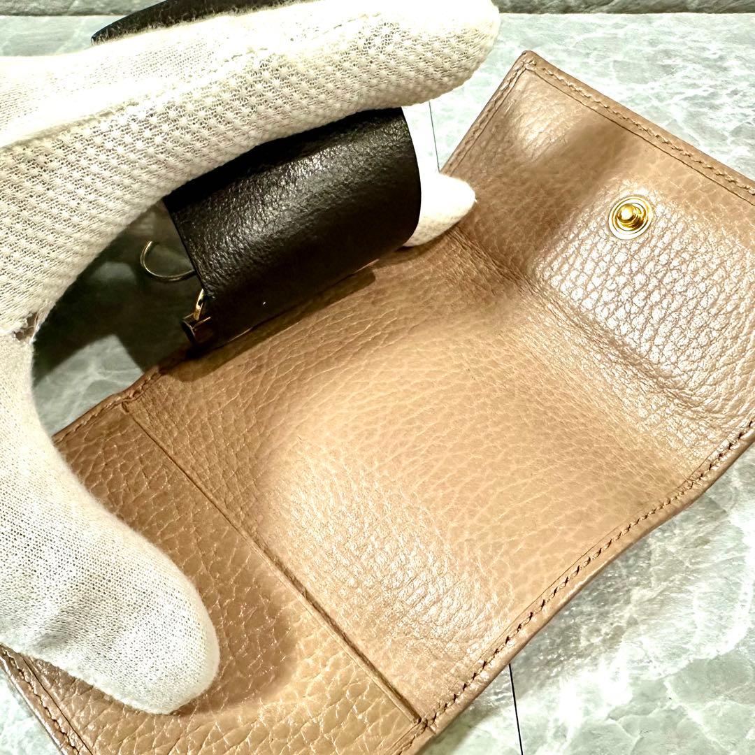 GUCCI GGマーモントキーケース