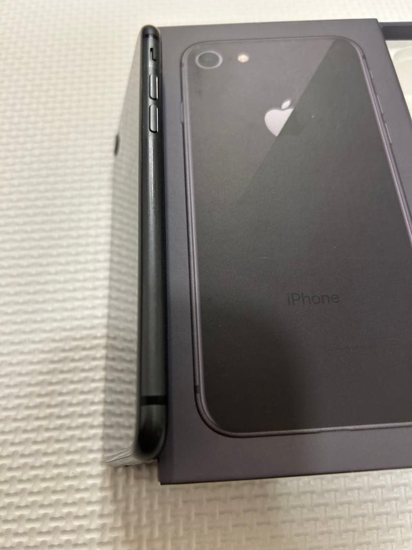 iPhone8 64GB SIMフリー 箱付き
