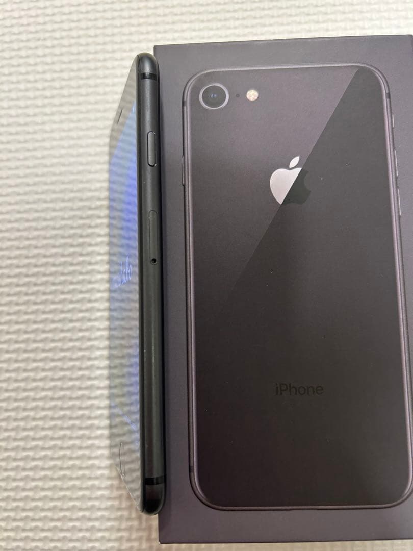 iPhone8 64GB SIMフリー 箱付き