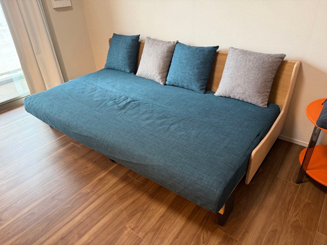 青色ソファベッド 4クッション付き