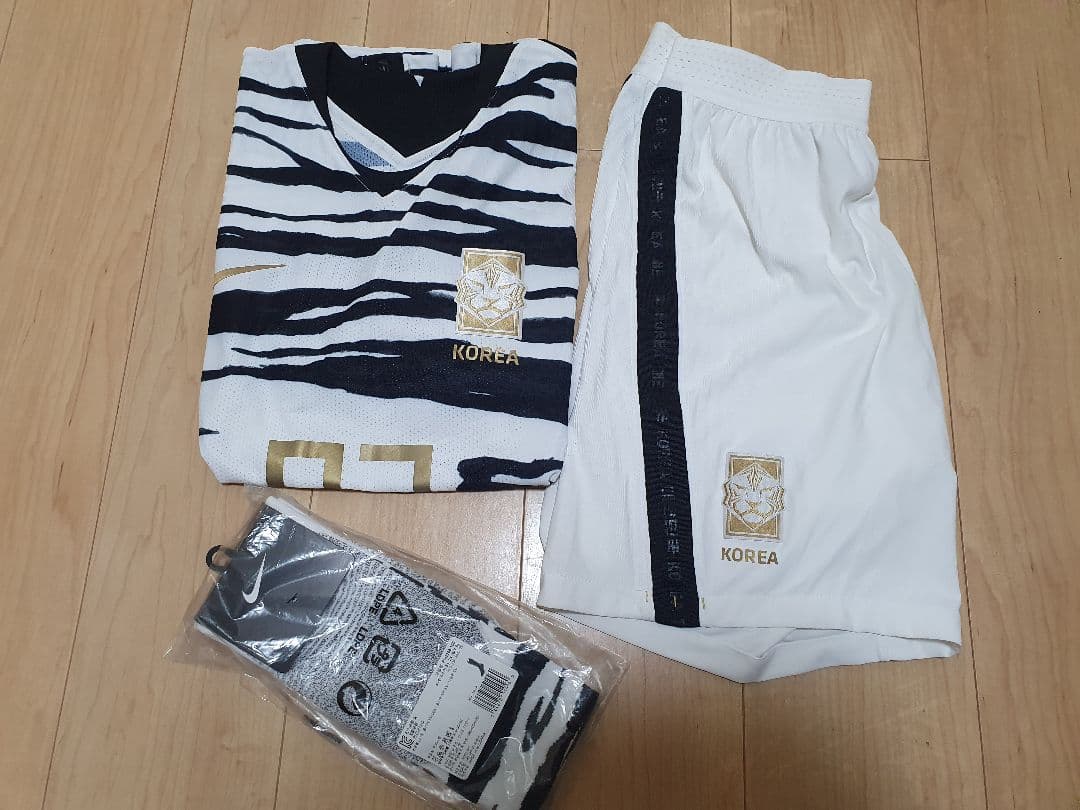 Nike 韓国代表 サッカーウェア3点セット 83番選手実着