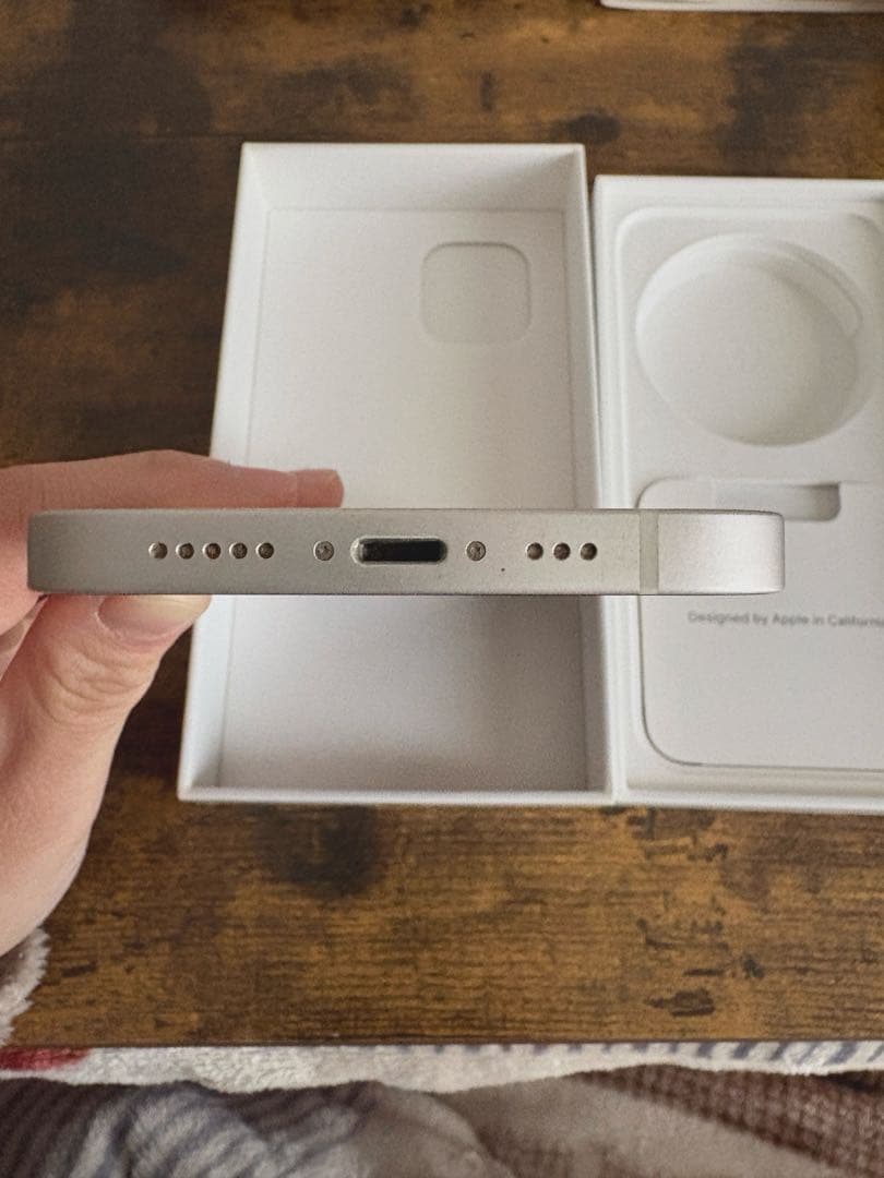 Apple iPhone 12ホワイト 64G 本体