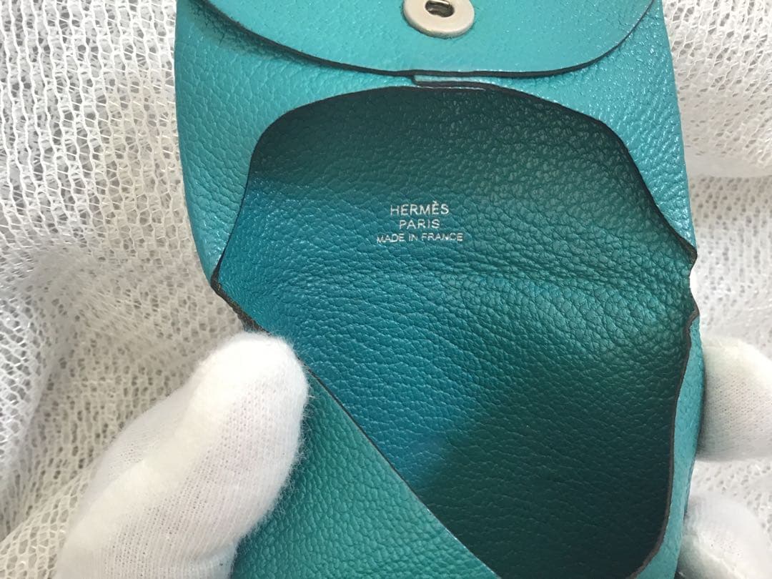 HERMES バスティア緑 レザー ケース小銭入れメンズも