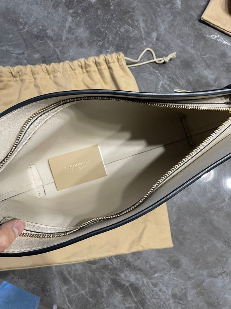 BURBERRY 鞄　バッグ　レディース　メンズ　男女兼用