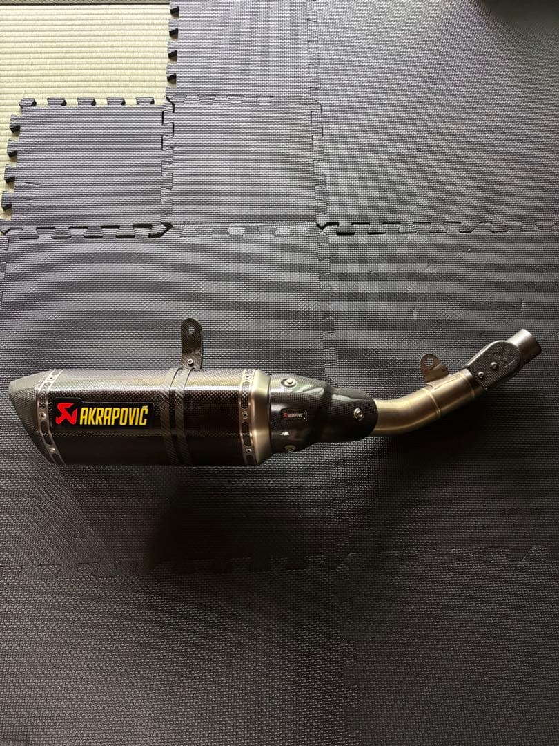 AKRAPOVIC スリップオン Kawasaki Z800 13年-16年