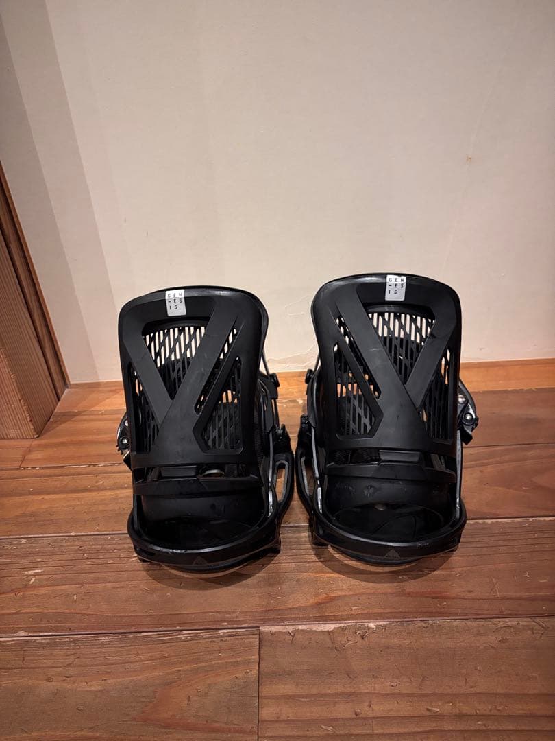 Burton genesis est sサイズ バートン ジェネシス