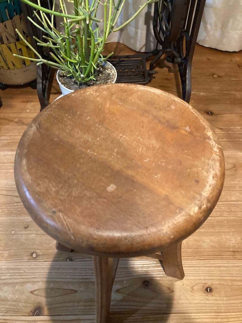 昭和レトロ 木製 スツール 丸椅子 古椅子　花台②