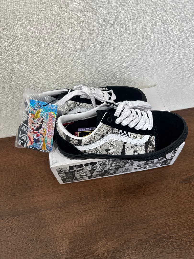 セーラームーン vans スケートオールドスクール