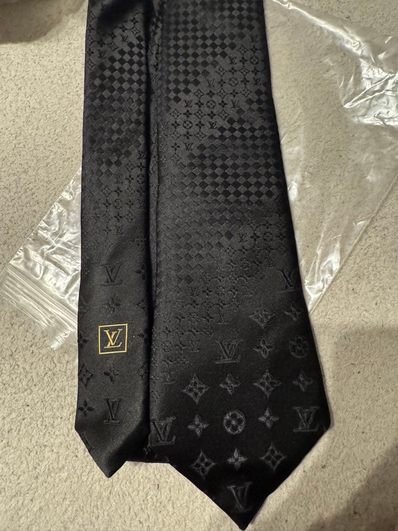 ルイヴィトン　ダミエミックスモノグラム　ブラック　ネクタイ