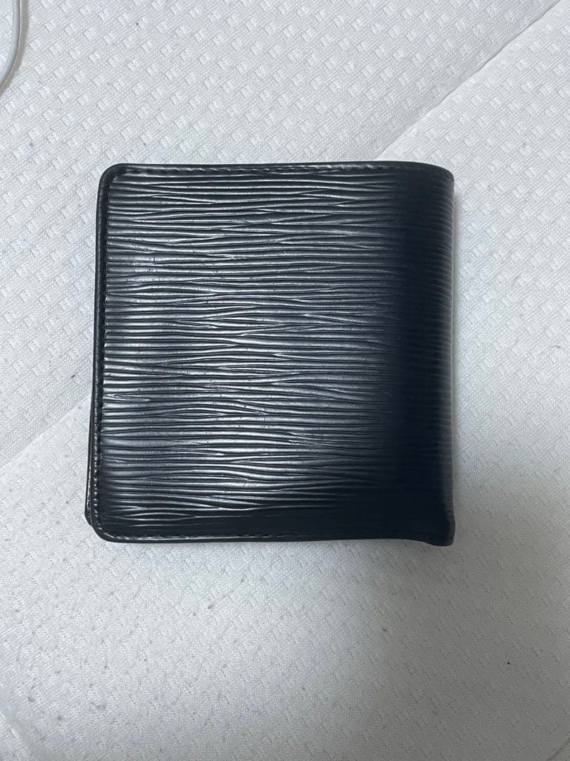 LOUIS VUITTON ブラック二つ折り財布