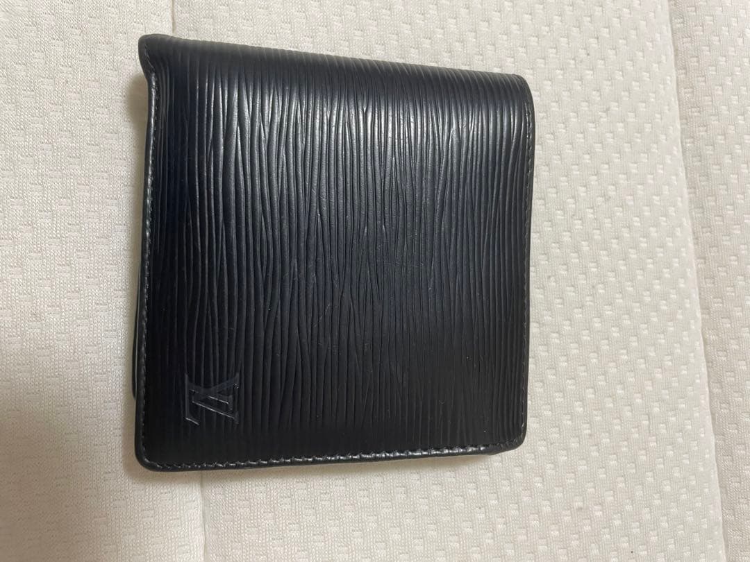 LOUIS VUITTON ブラック二つ折り財布