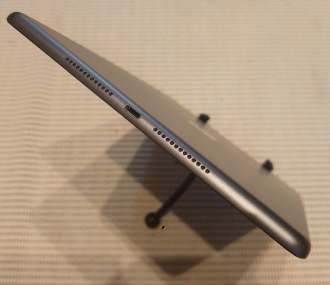 完動品iPad第8世代(A2270)本体32GBグレイ送料込EQ1GC