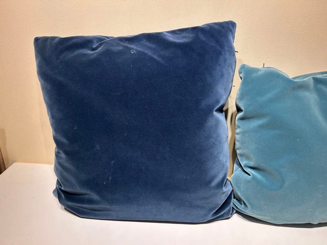 さ*く様 370　arflex　ソファクッション　MILAN　フェザー　水・青色