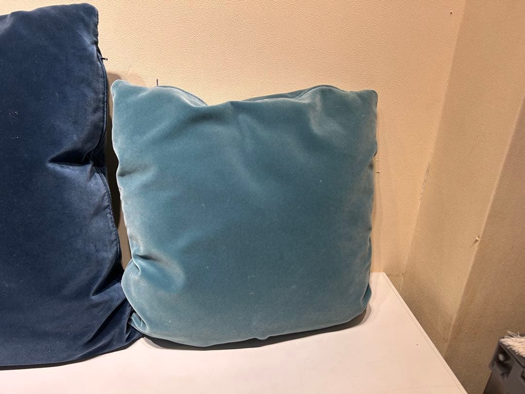 さ*く様 370　arflex　ソファクッション　MILAN　フェザー　水・青色