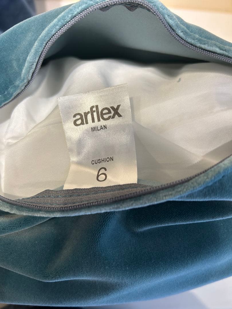 さ*く様 370　arflex　ソファクッション　MILAN　フェザー　水・青色