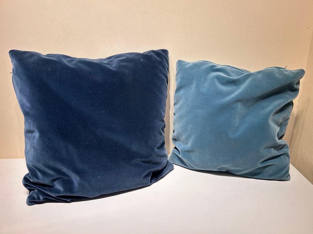 さ*く様 370　arflex　ソファクッション　MILAN　フェザー　水・青色