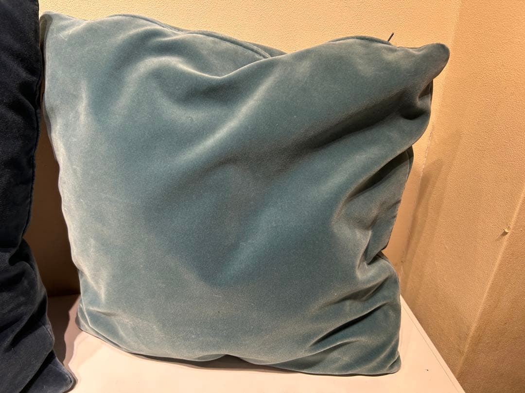 さ*く様 370　arflex　ソファクッション　MILAN　フェザー　水・青色