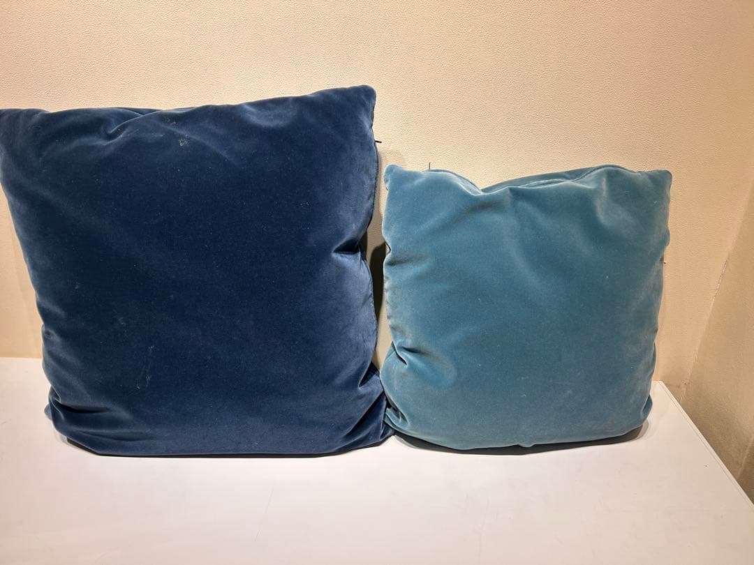 さ*く様 370　arflex　ソファクッション　MILAN　フェザー　水・青色